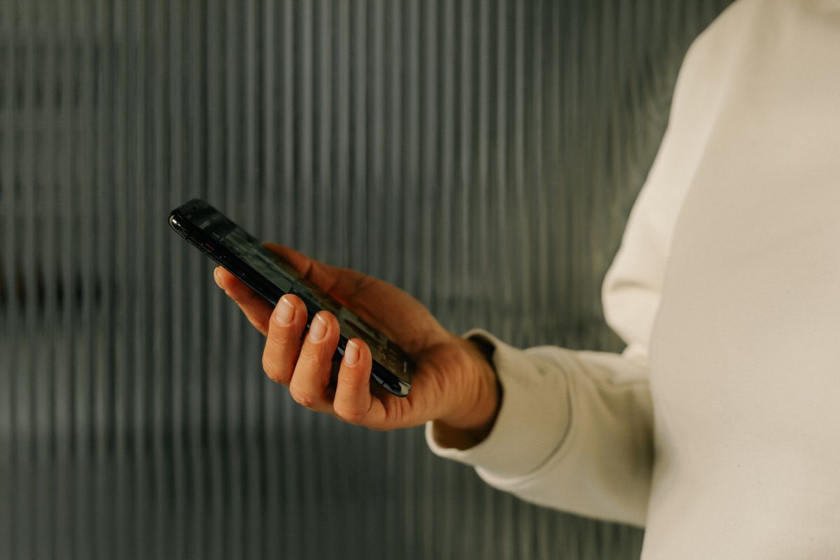 Nie&nbsp;musisz kupować nowego telefonu – minimalizm w&nbsp;elektronice